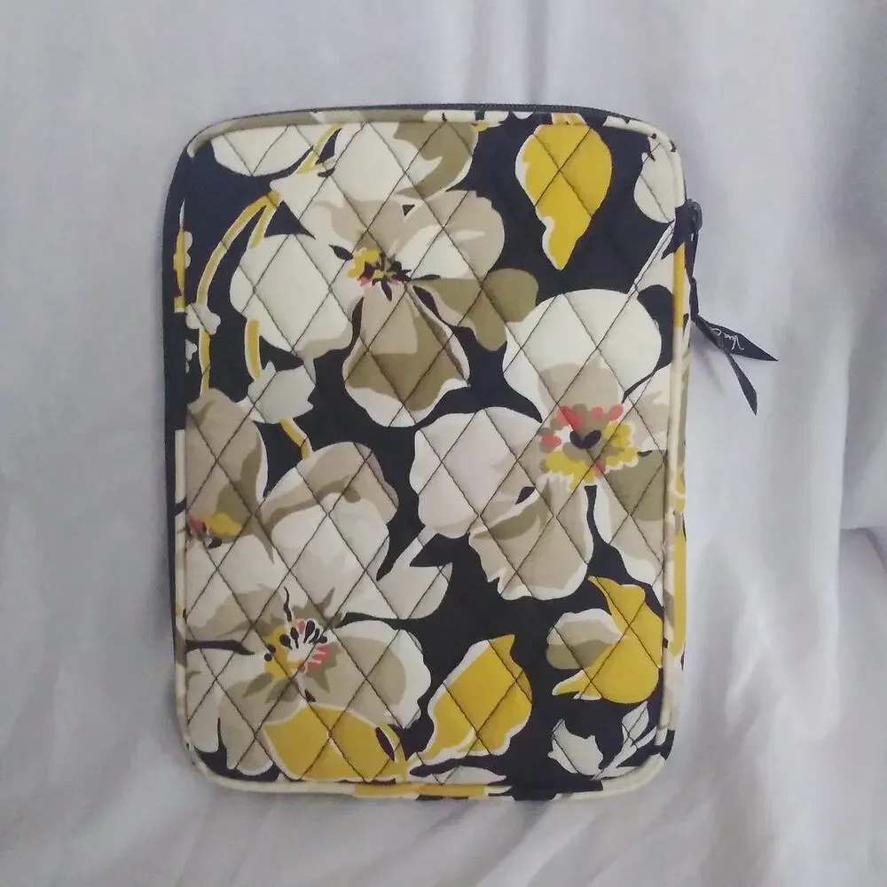 Vera Bradley Dogwood Quilted Tablet Case